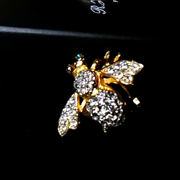 Joan Rivers Bee ๐ Broach - Picture 1 of 3